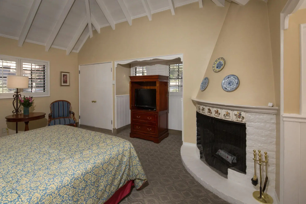 Normandy Inn