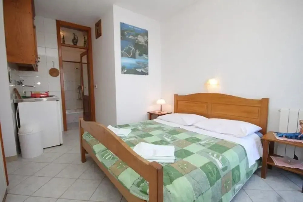 Mile - 10m From the sea - SA2 Studio