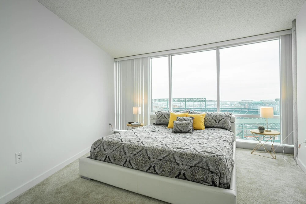 Downtown 2br Apartment Near Convention Center 2 Bedroom Apts by RedAwning