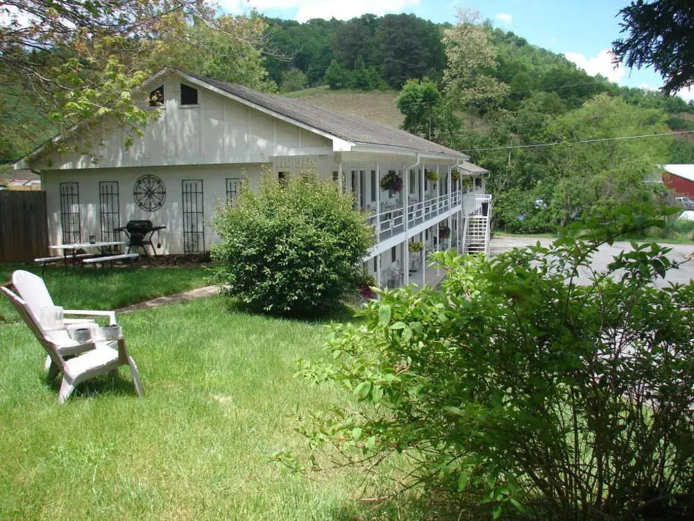 Hearth & Home Inn