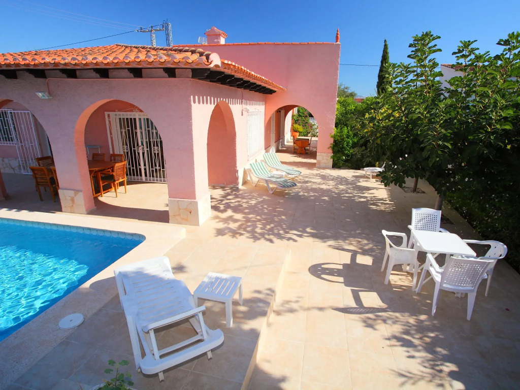 Holiday Home Sandra by Interhome