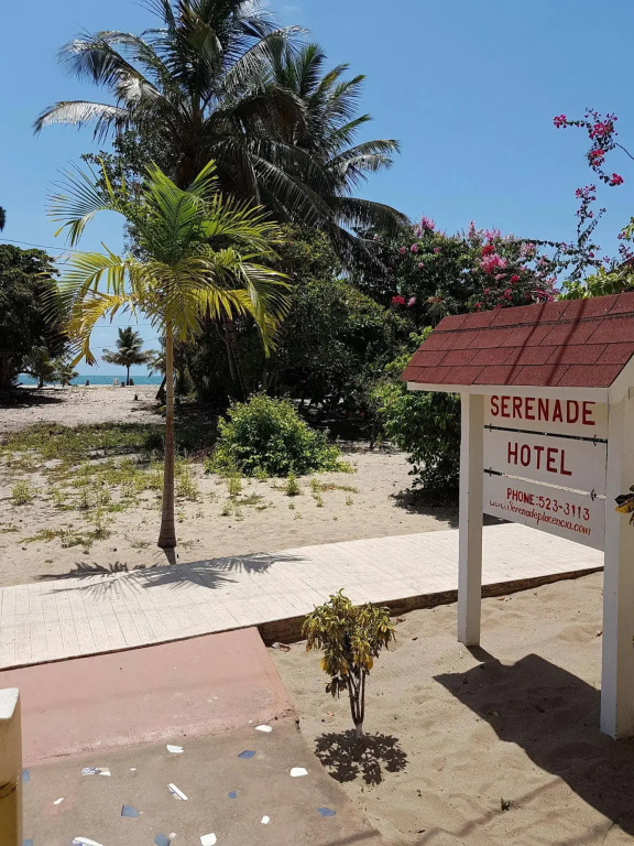 Serenade Hotel
