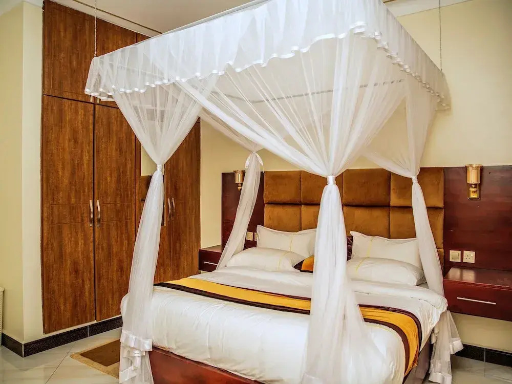 2 Bed - Sleeps 4 - Free Airport Shuttle
