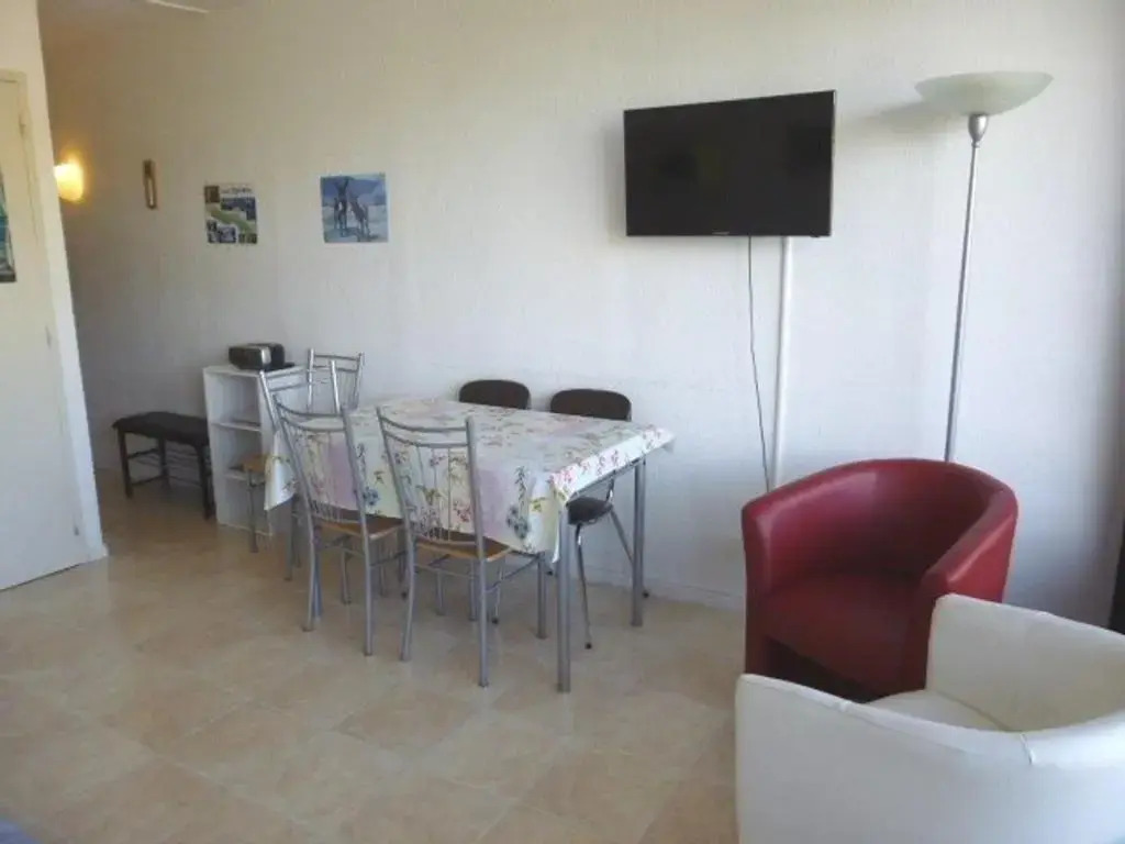 Appartement Arette, 1 pièce, 6 personnes - FR-1-602-24