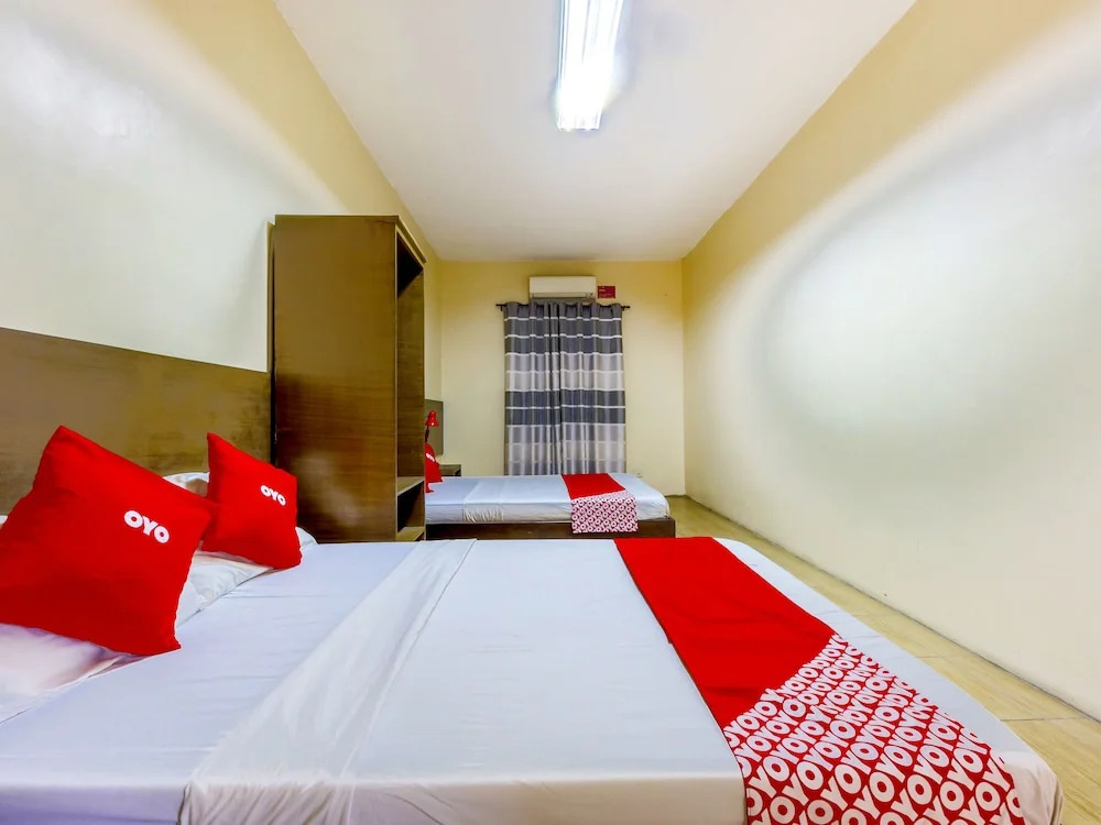 Metro Deluxe Residences near World Trade Center