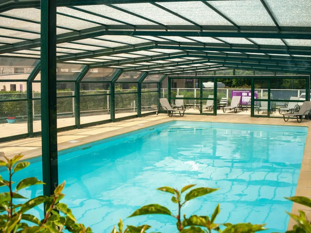 Retreat, Heated Pool & 2 Beds