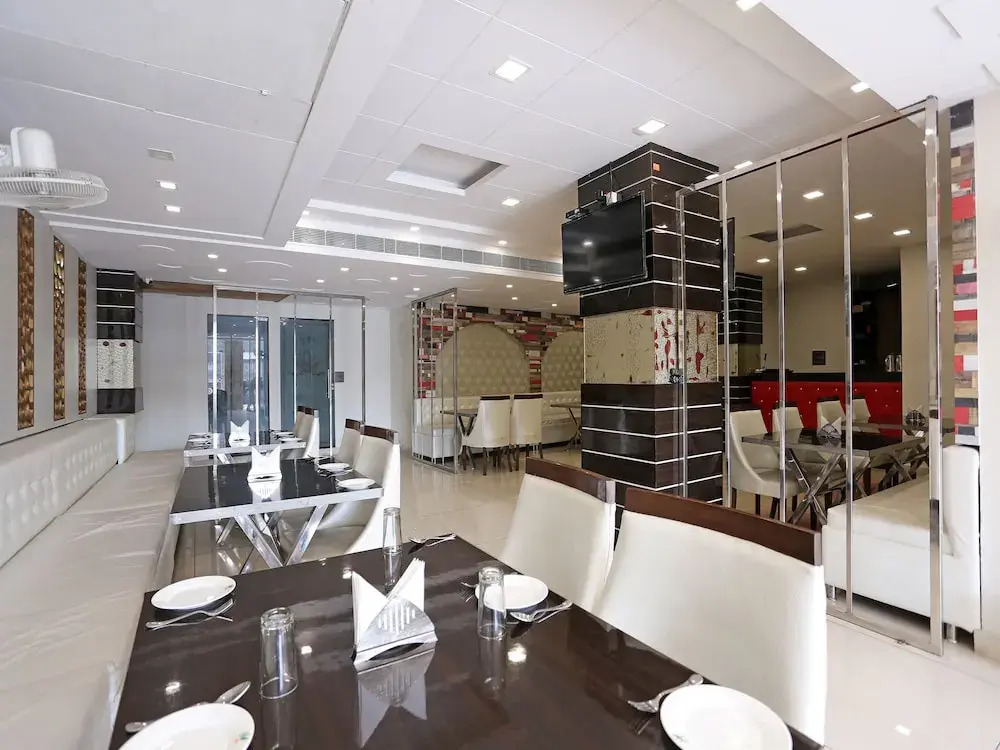 Townhouse OAK Hotel Arnavya