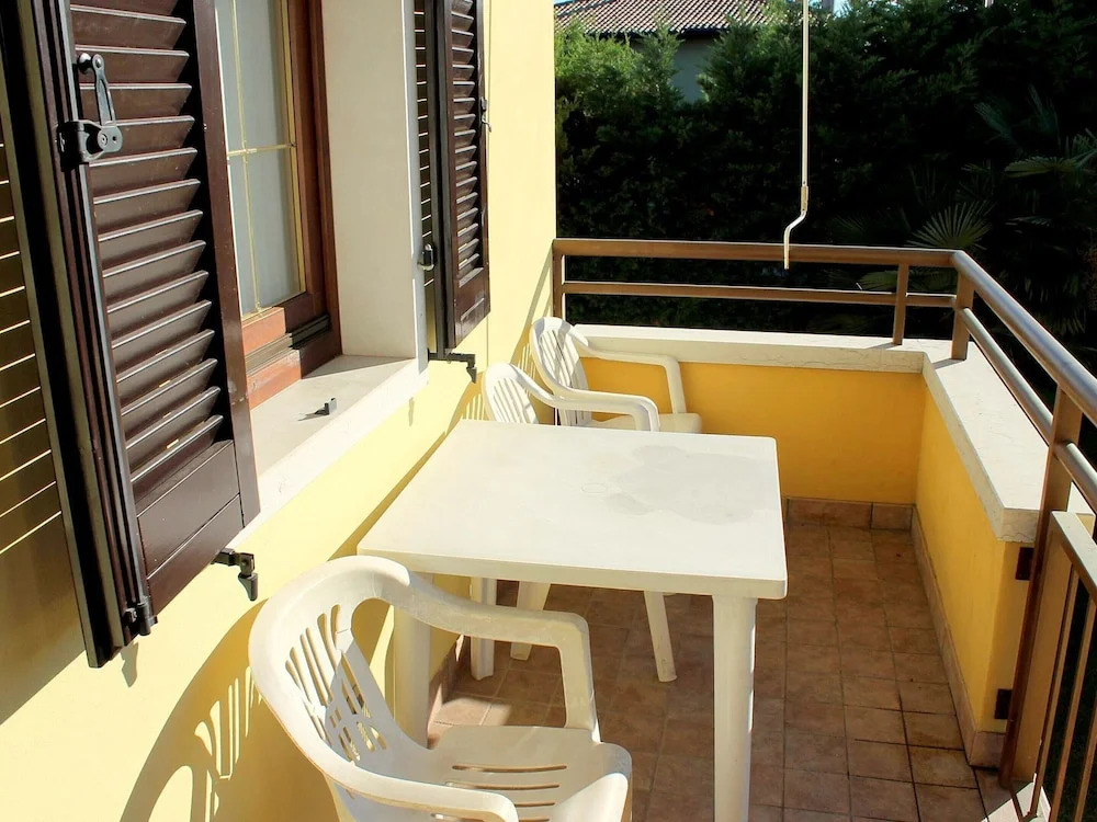 Countryside Holiday Home In Lazise, Near Lake Maggiore