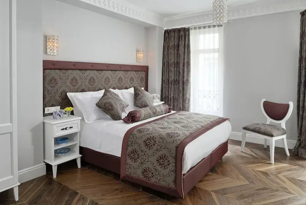 Next House Pera Hotel