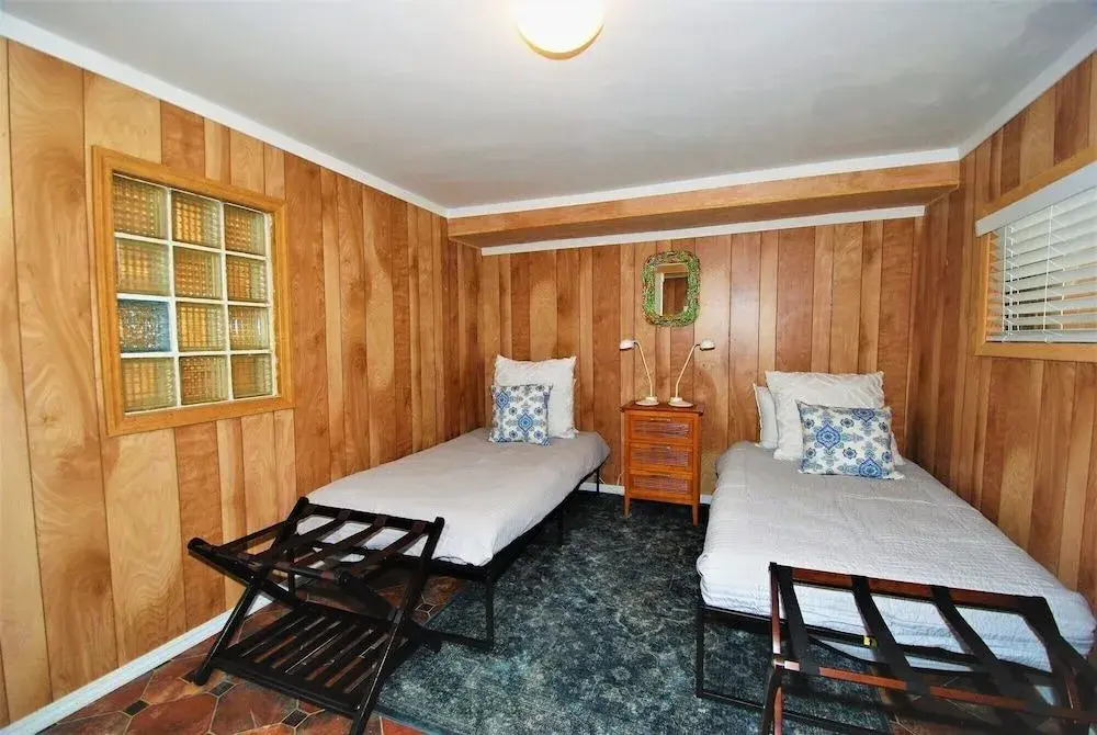 The Mermaid  - 3 Br Home