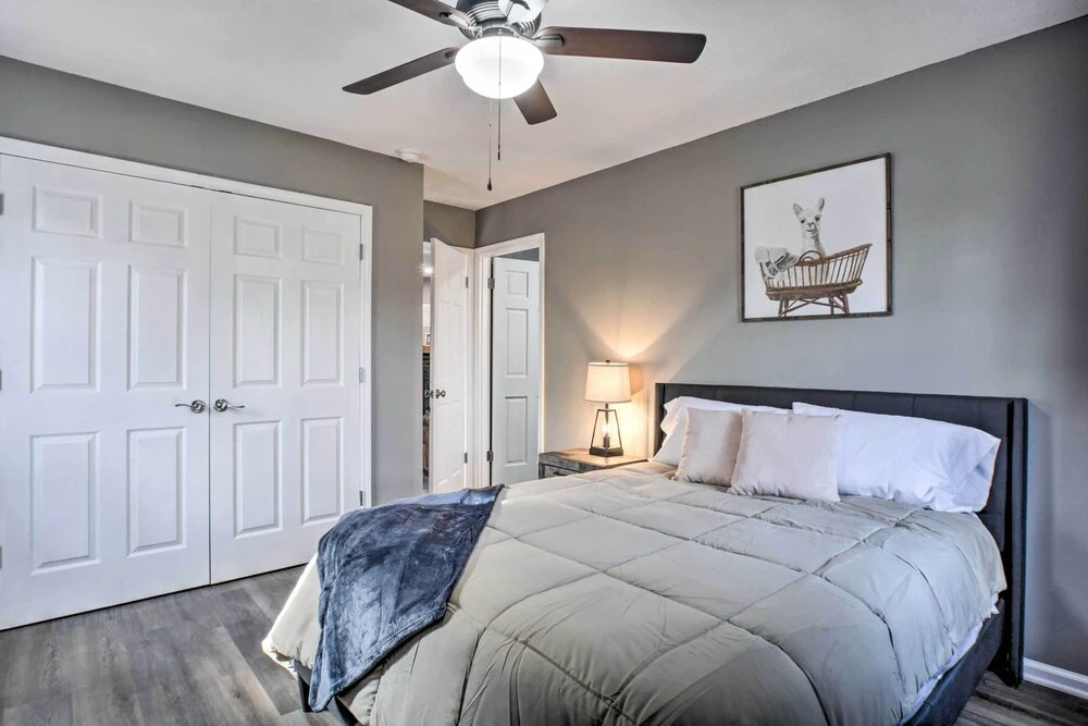 Family-friendly Springfield Home w/ Yard!