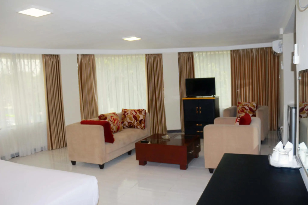 Hotel Pangrango 3