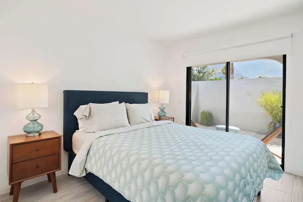 Aurora Oasis Stylish 4 BDR