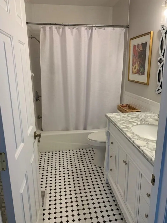 Absolute Bliss Private  4 Bedroom Home by RedAwning