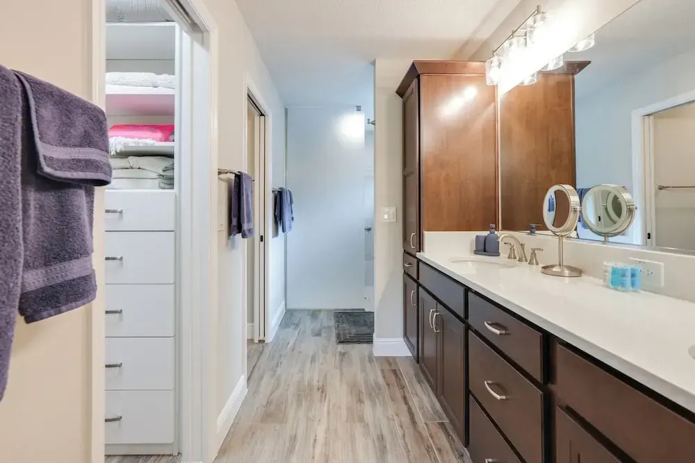 Golf Cart & Home Office: The Villages Retreat!