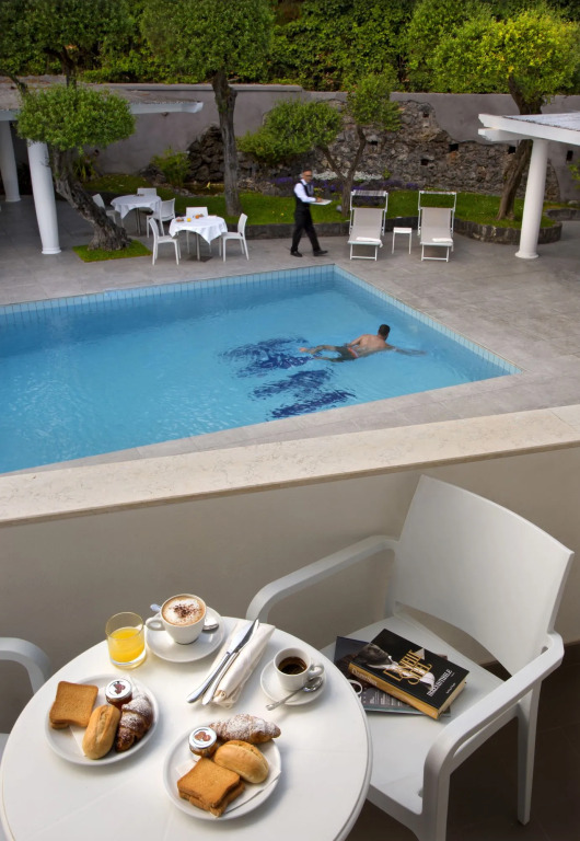 Hotel Marad