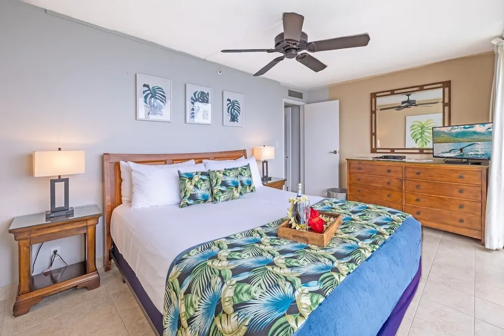 Valley Isle 1108b 2 Bedroom Condo by RedAwning