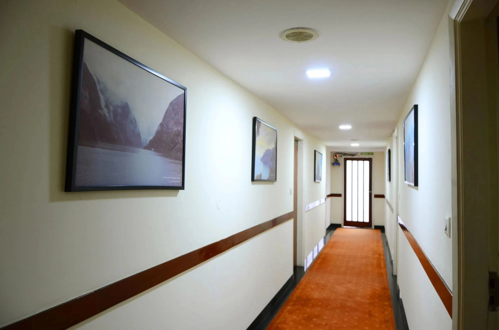 OYO 1801 Hotel Divine Inn