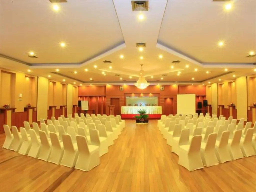 Blue Atlantic International Hotel