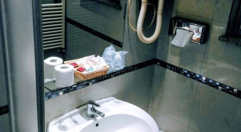 J Hotel