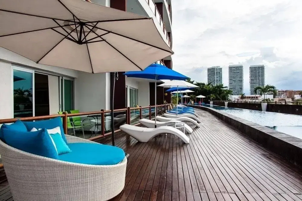 Deck12 Casino and Resort by Monyxbnb