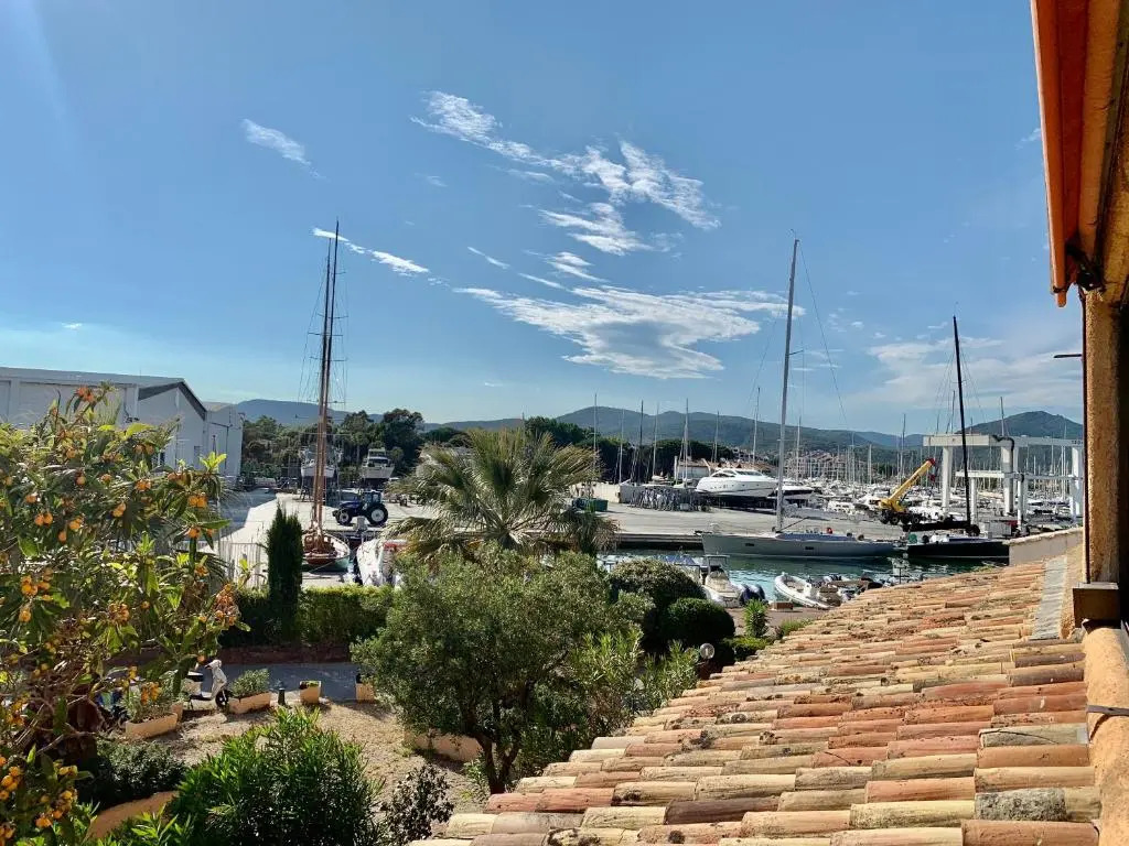 La marina tropézienne,100m plage wifi fibre