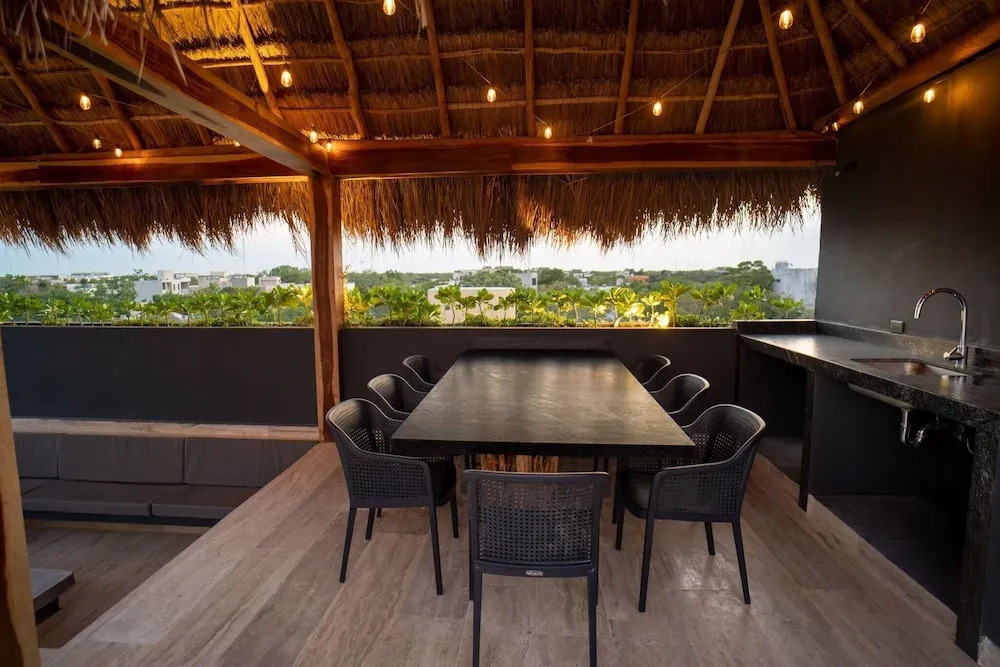 Studio Apt, Great Location, Amazing Rooftop Pool