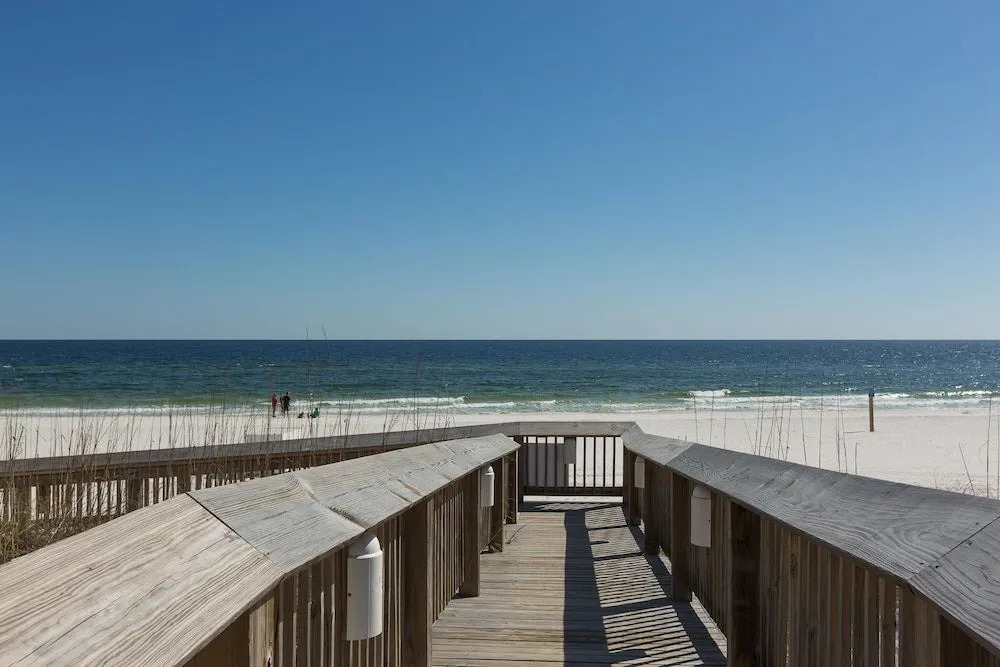 Seaside Beach and Raquet 4710