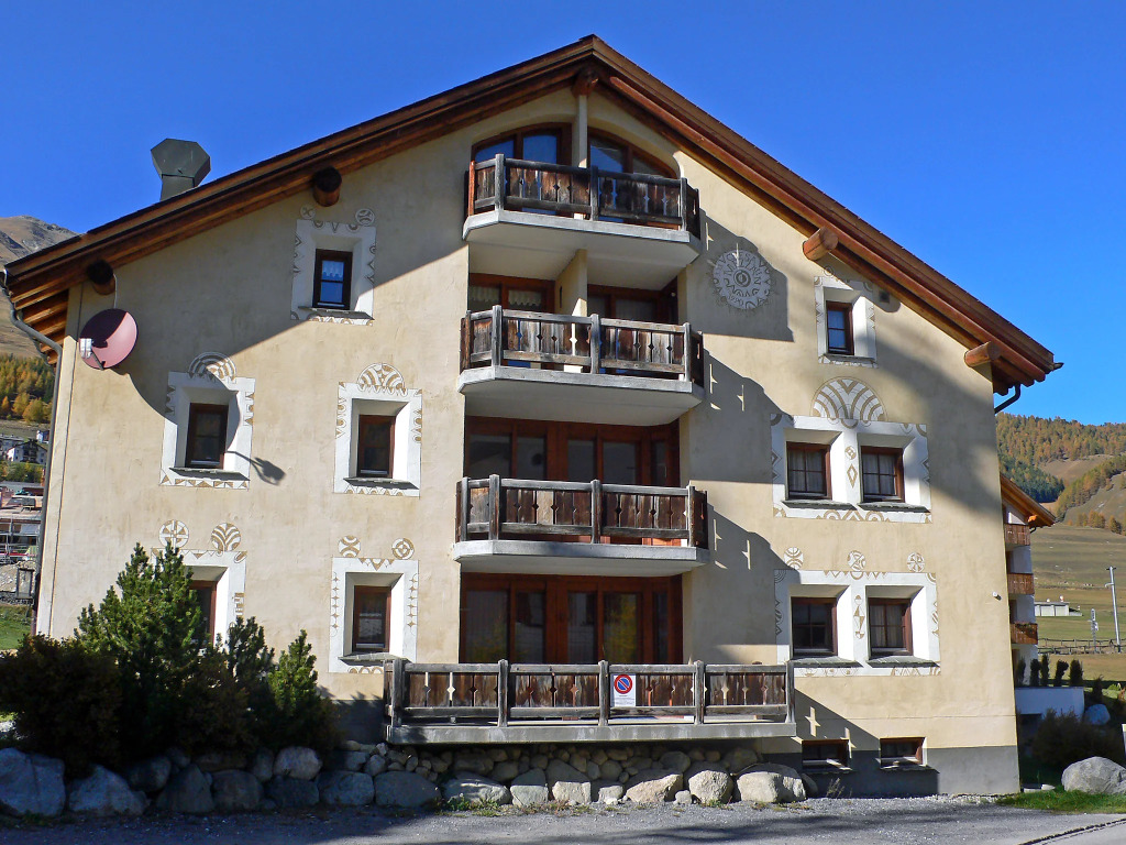 Apartment Chesa Mezzaun by Interhome
