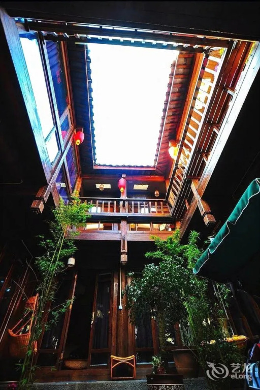 Lijiang Shuhe Town Rain Valley Inn