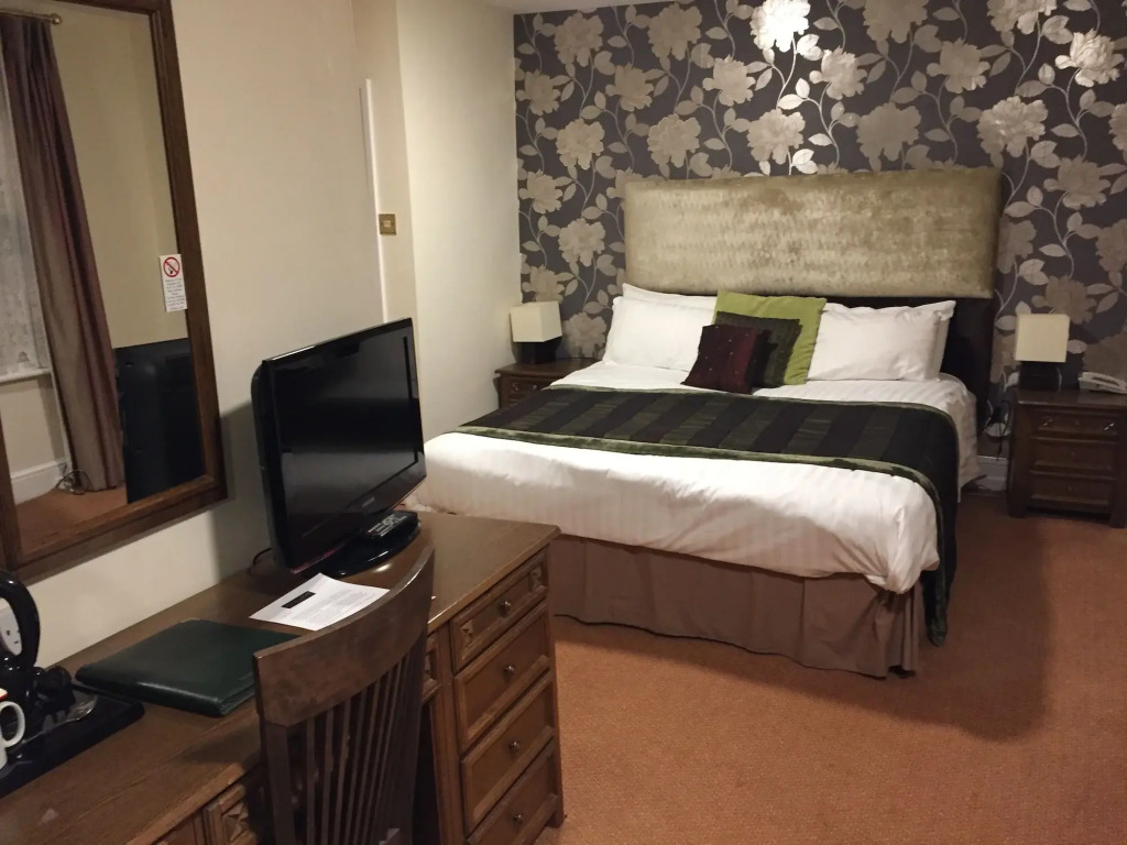 Red Lion Hotel