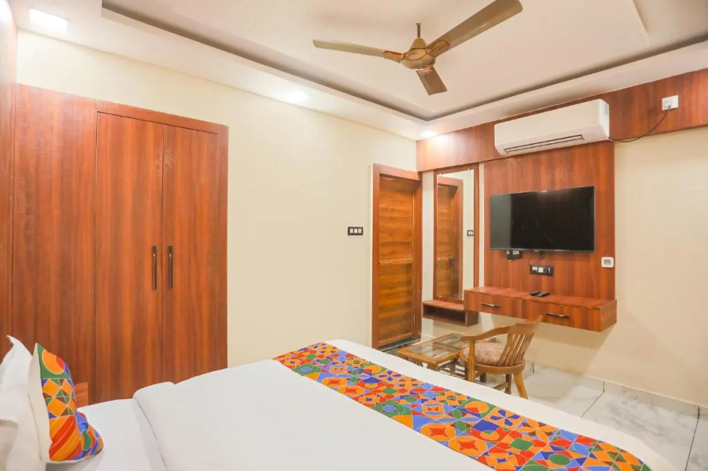 FabHotel The Treenity House