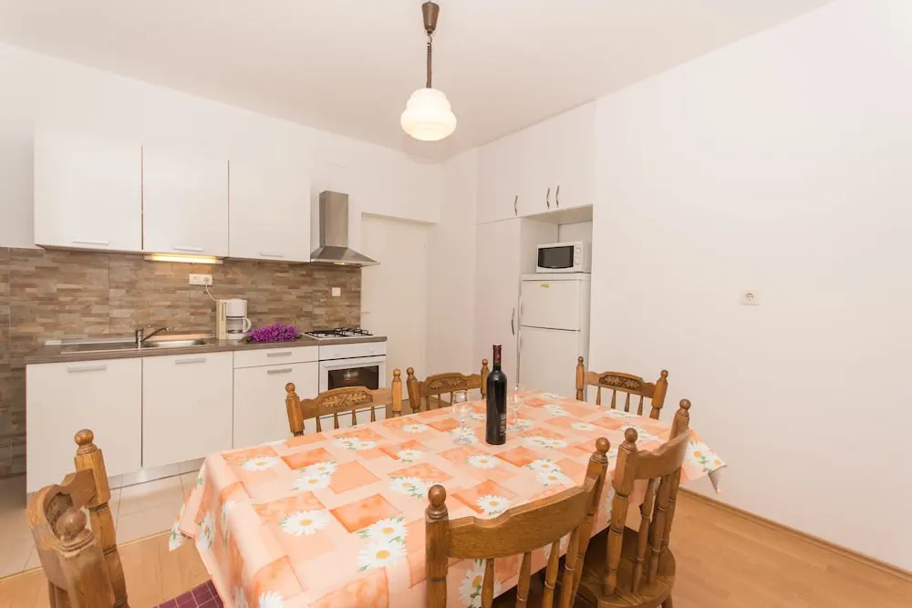 Apartments Mastelić