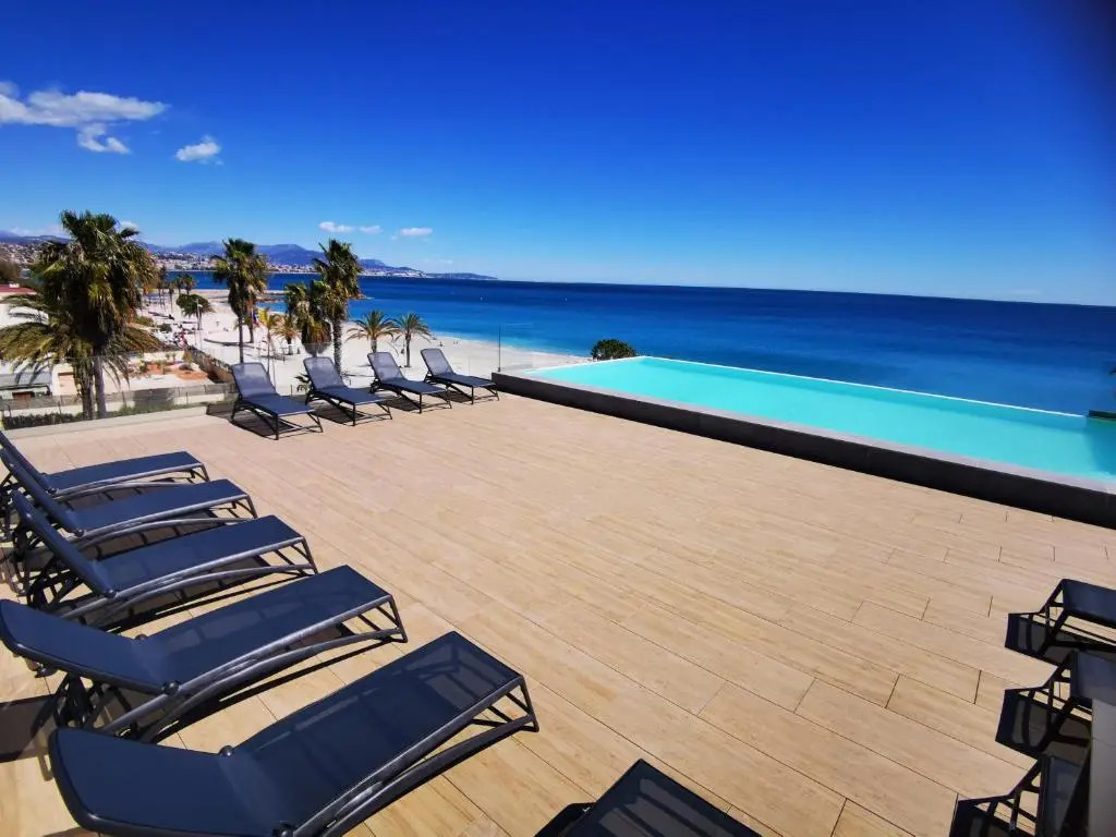 Résidence Pearl Beach - Seaside Rooftop Pool