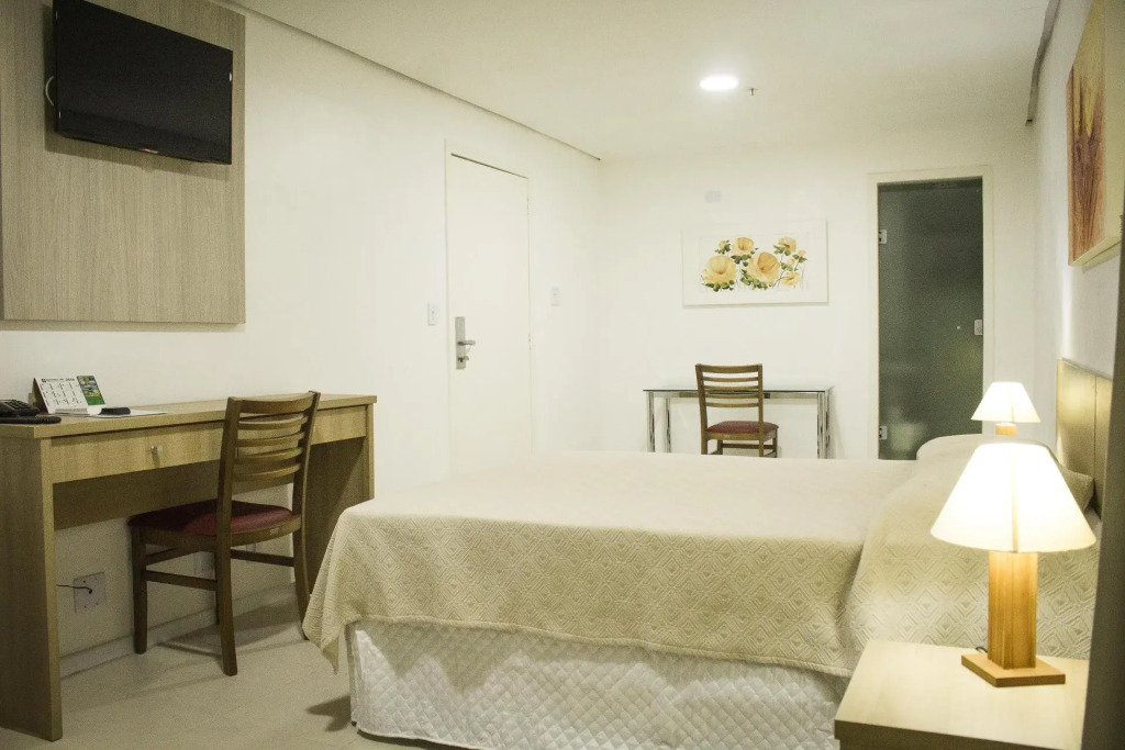 Hotel Dan Inn Express Porto Alegre - Próximo ao Complexo Santa Casa e Araújo Viana