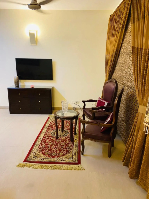 Royal Two Bed Room Luxury Apartment Gulberg