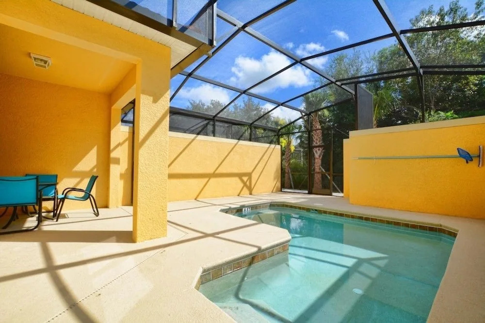 4 bedrooms villa accommodate 10 guests