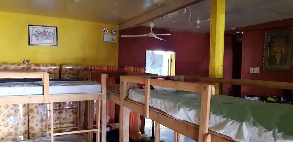Lyn's Transient House - Hostel