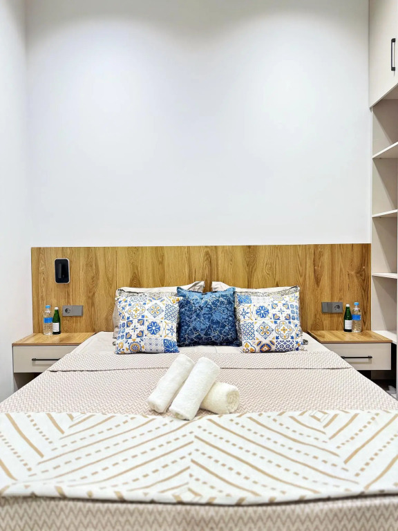 Royal Rentals (Роял Ренталс) на улице Батыра Закирова 1А/1 блок А
