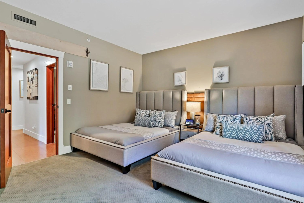 The Versailles by Samsara Resort Top Luxury Top View 1300SQF 2BEDROOM 2BATHROM