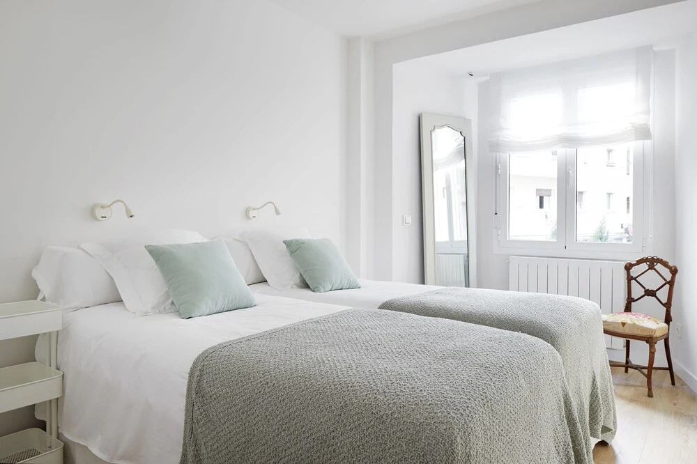 Playa de Ondarreta 4 by FeelFree Rentals