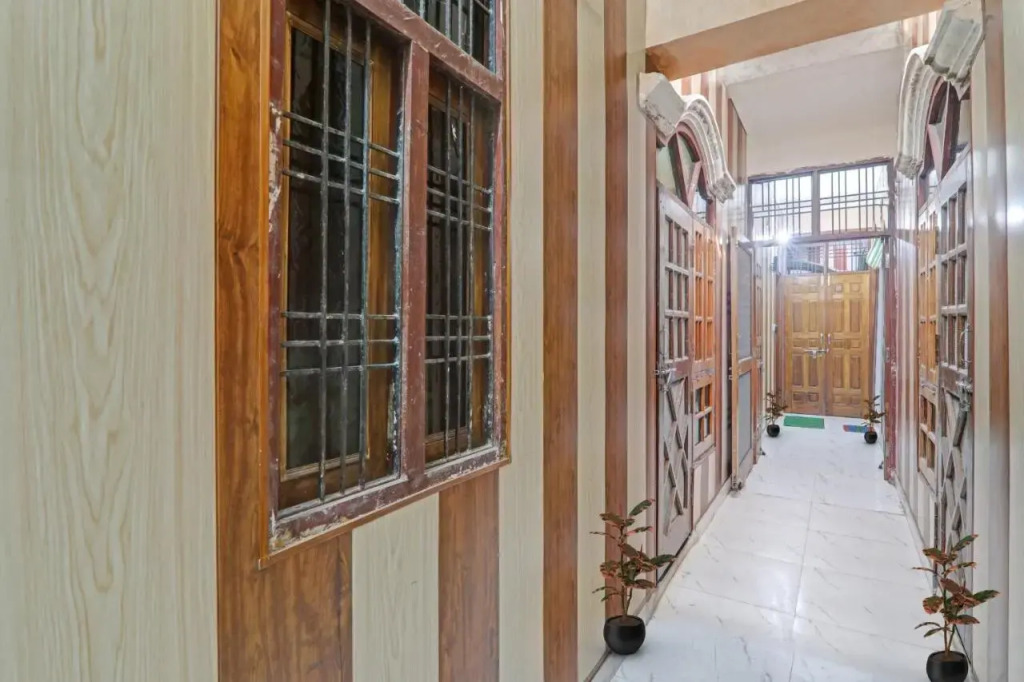 Flagship 92502 Hotel Shubh Inn
