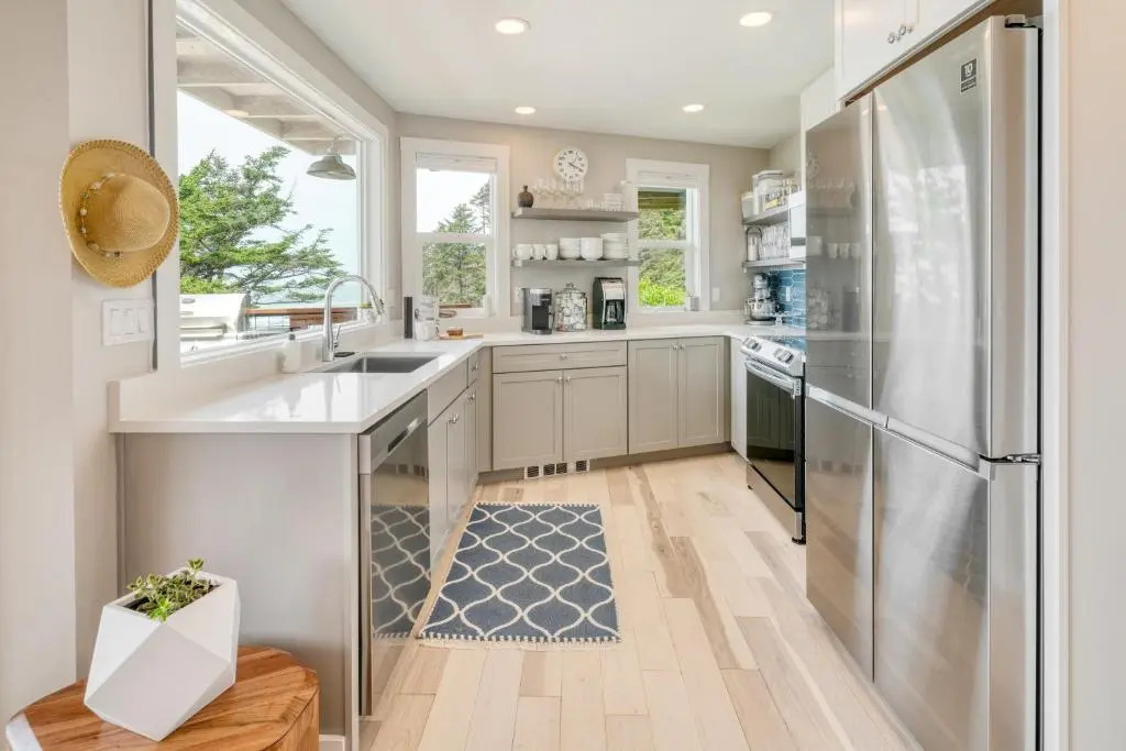 Sunset Cove by Avantstay Beachfront w/ Balcony!