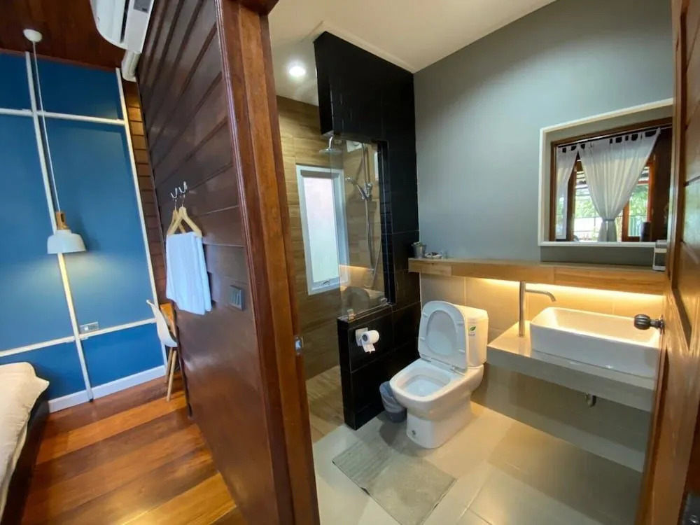 Lux Homestay