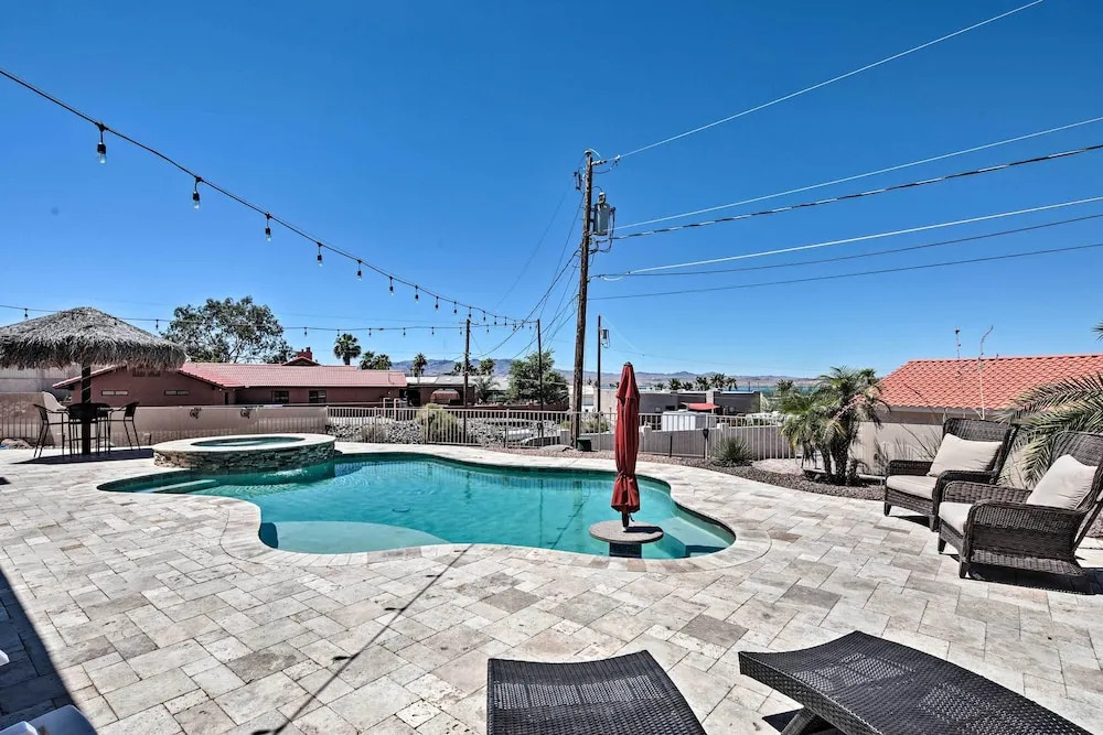 Pool, Hot Tub & Lake Views: Lake Havasu Home!
