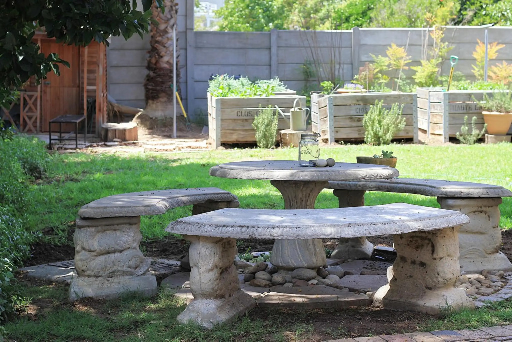 Olive tree private rooms in Stellenbosch- No Load Shedding