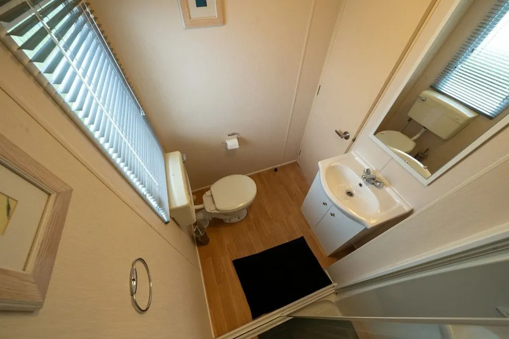 Inviting 3-bed Caravan on Sand Le Mere, Tunstall