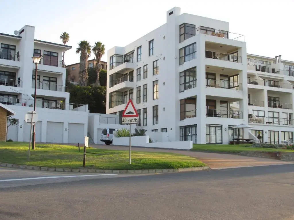 Point Village Accommodation - Santos 57
