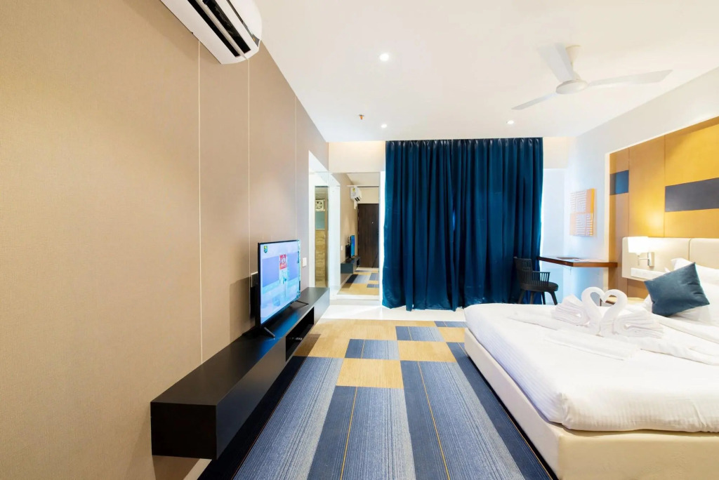 StayBird - B Suite, Business Hotel, Kharadi