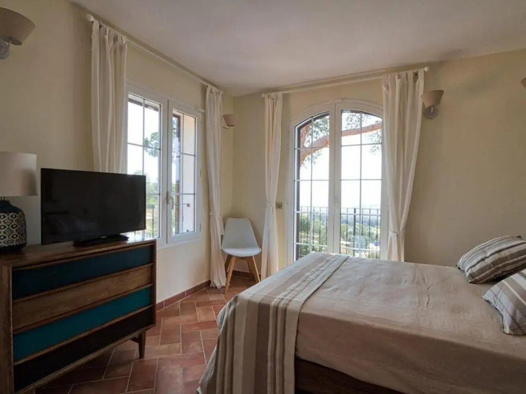 Appartement Ajaccio, 5 pièces, 8 personnes - FR-1-61-530